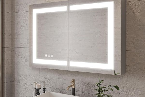 Mirrored Cabinets & Fog Free Mirrors